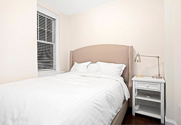 5th image of 47 E 64th St #1C