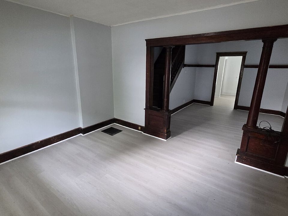 1st image of 3870 W 37th St #2