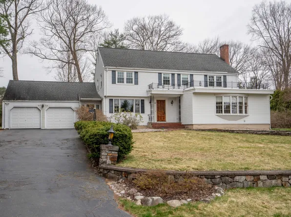 30 High Wood Road, West Hartford, CT 06117