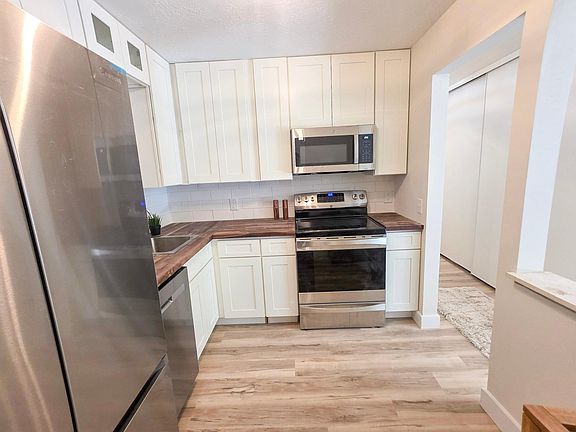 4th image of 5627 Green Circle Dr APT 121