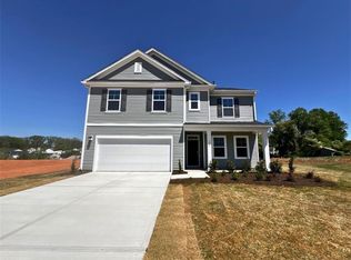 102 Cremello Dr, King, NC 27021