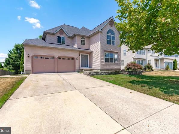 40 Springcress Dr, Delran, NJ 08075