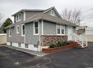 704 Newbridge Rd, Bellmore, NY 11710