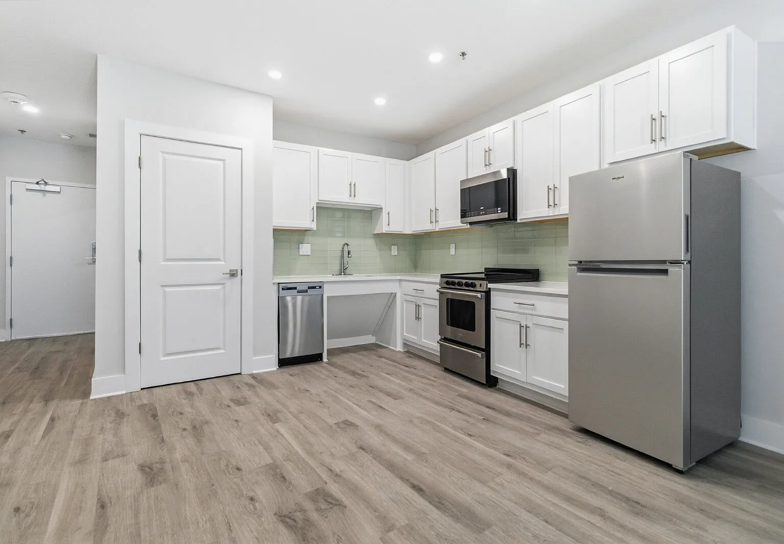 2 bed, 2.0 bath, 996 sqft, $1,850 — Photo 4