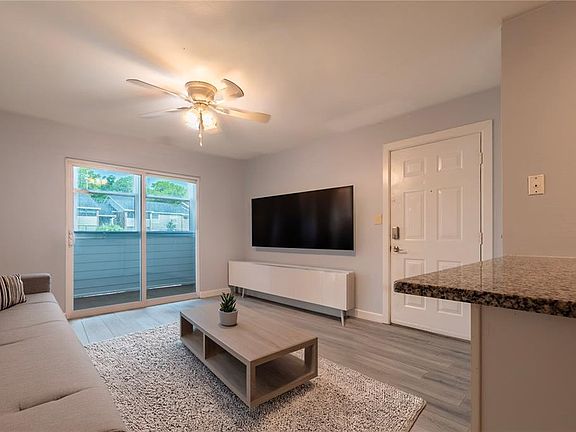 3rd image of 1400 GANDY BOULEVARD N #1010