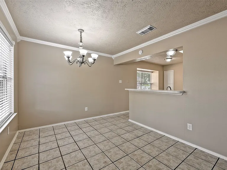 2627 Autumn Springs Ln — Photo 5