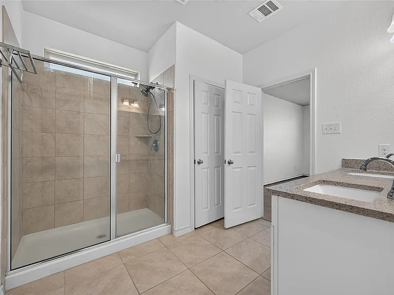 7634 Leonardo Dr — Photo 12