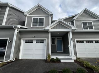 353 Old Farm Rd, South Burlington, VT 05403