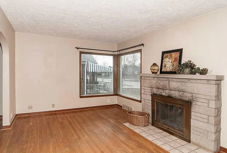 1109 N Downey Ave — Photo 7
