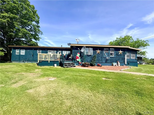 34777 Clayton Center Rd, Clayton, NY 13624