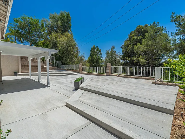 27727 Spandau Dr — Photo 28