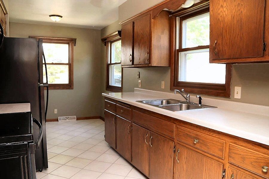 N70W23954 Prides Rd, Sussex, WI 53089 | Zillow