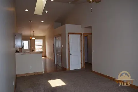 192 Talon Way #B — Photo 3