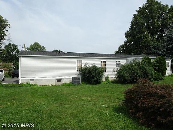 Exterior (Rear)