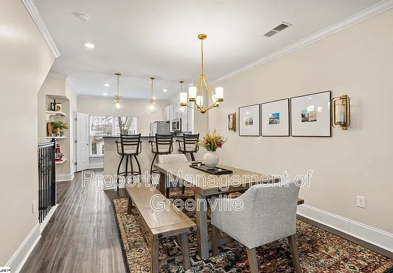 1505 E North St #2101 — Photo 4