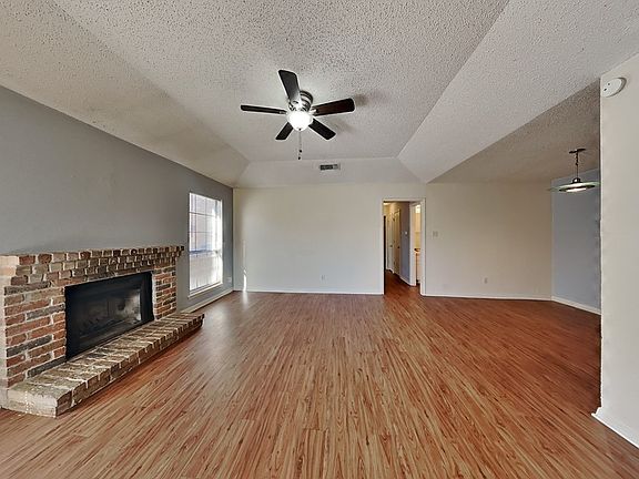 2nd image of 1114 Landsdale Ln