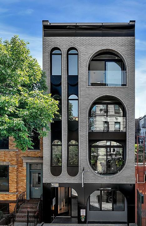 1st image of 8 Windsor Pl #4