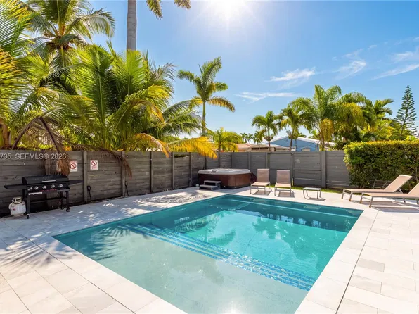 1008 Moffett St, Hallandale, FL 33009
