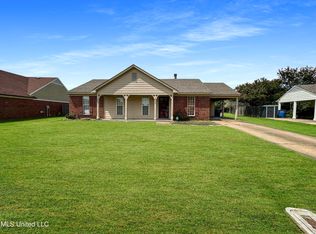 10372 Riggan Dr, Olive Branch, MS 38654