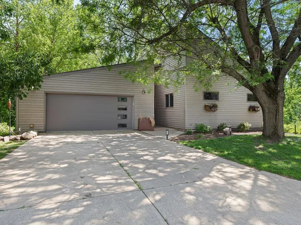 2006 11th Ave NE, Austin, MN 55912