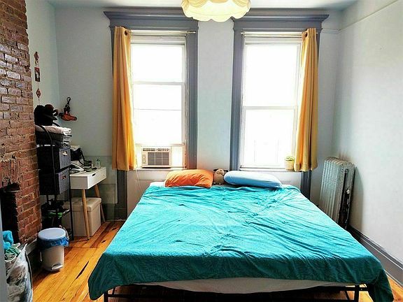 5th image of 231 Midwood St APT 6