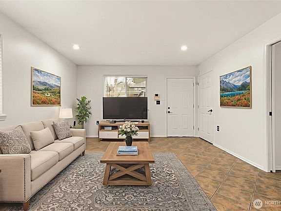 4th image of 1717 E 42nd Street
