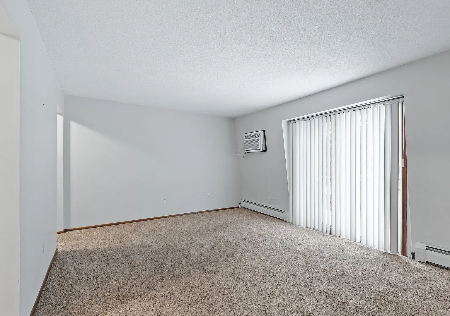 925 West Branch St — Photo 4