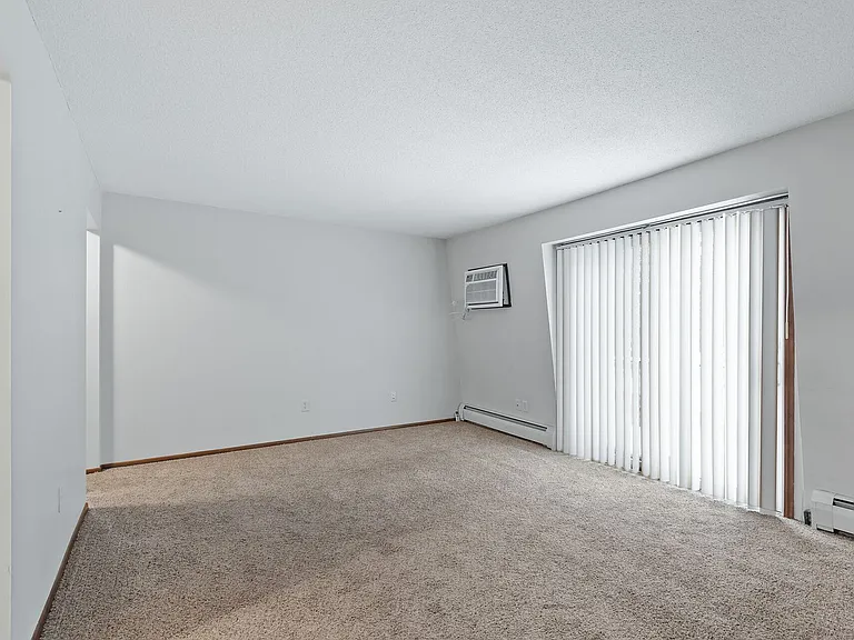 925 West Branch St — Photo 5