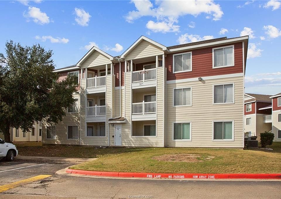 1st image of 517 Southwest Pkwy APT 302