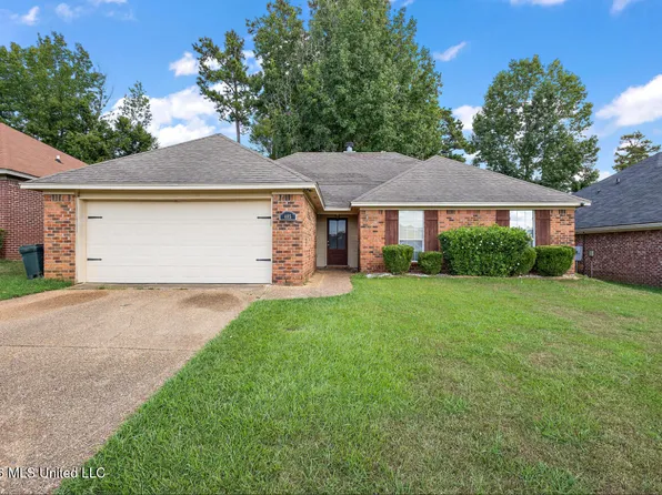 405 Edgewater Branch Dr, Brandon, MS 39042