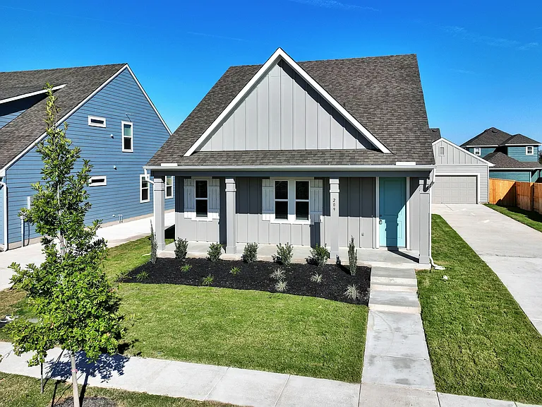 209 Cherry Blossom Ln — Photo 2