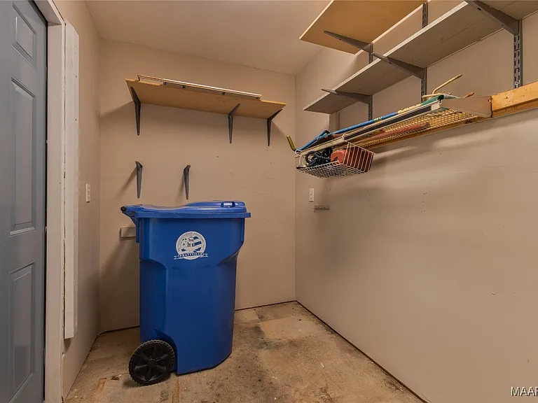 1703 Pebble Creek Dr — Photo 34