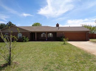 1519 Woodrow Rd, Lubbock, TX 79423