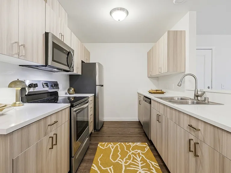 Tides at Willow Pointe — Photo 18