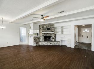 330 Kingscourt Dr, Houston, TX 77015