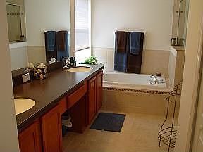 4th image of 507 Stone Briar Dr