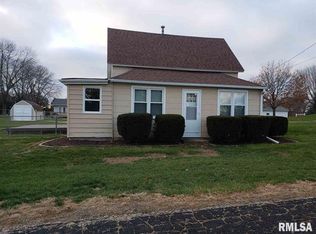 200 8th St, Fulton, IL 61252