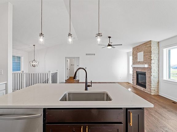 4th image of 1208 Deer Ridge Dr NW