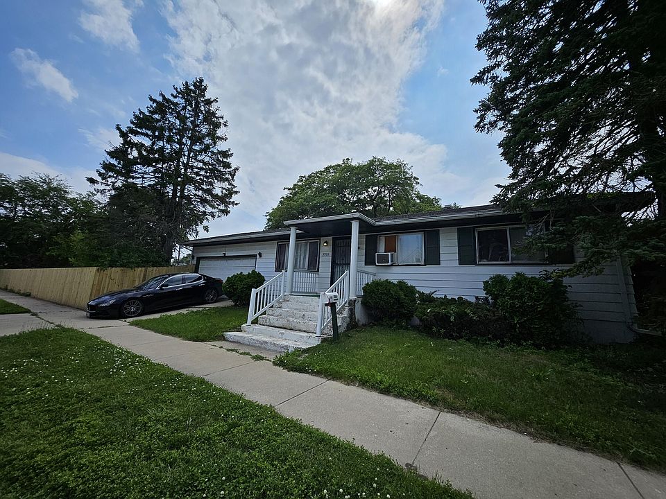 2nd image of 2950 Cleveland St