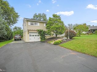 259 N Reamstown Rd, Denver, PA 17517