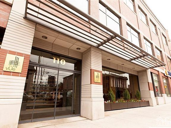 2nd image of 110 Somerset St APT 2109