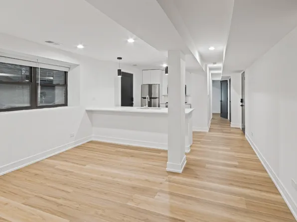 3227 W Belden Ave, Chicago, IL