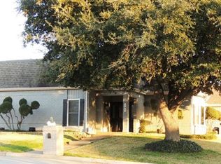 101 Oak Village Ln, Trophy Club, TX 76262