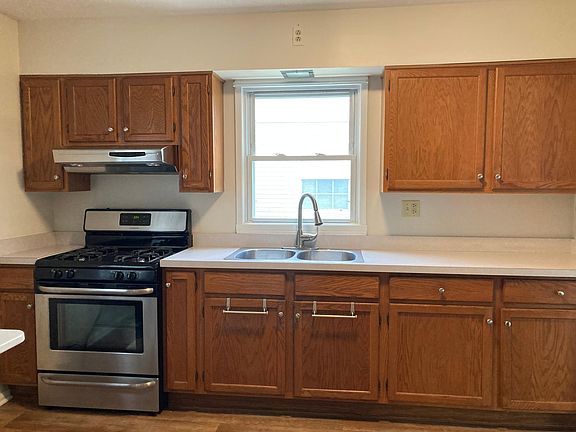Lots of cabinets