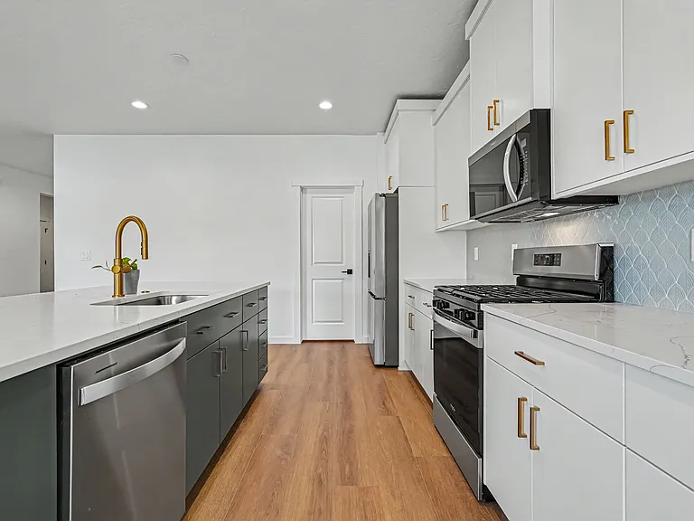 Kitchen with Island