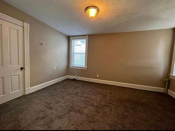 2nd image of 539 Lowell Ave APT 4