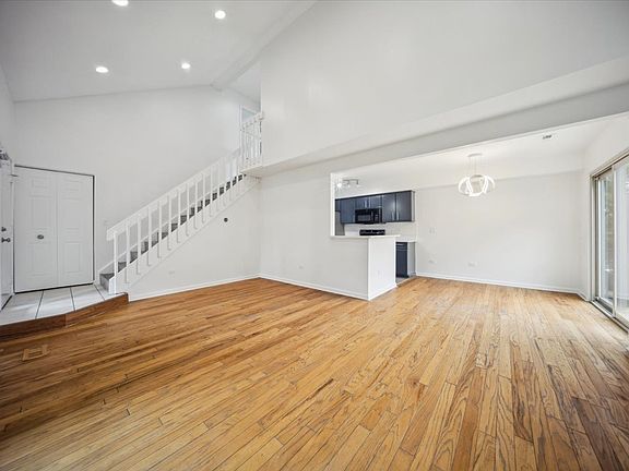 5th image of 1242 N Knollwood Dr Unit 1242