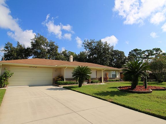 3rd image of 1928 W Chapel Dr