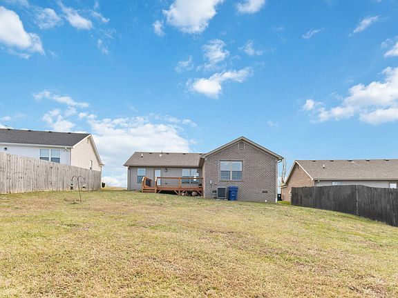 4th image of 313 Wyldwood Way