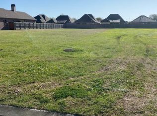 107 Genna Ln, Youngsville, LA 70592